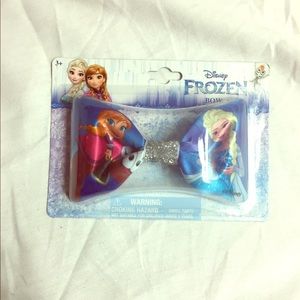 NWT Frozen Blinging Hair-bow